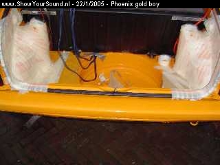 showyoursound.nl - Orange polo phoenix gold only !! - phoenix gold boy - beide_kanten_tape.jpg - zo wat schilders tape lichter en de auto zwaarder :p  ik heb ook nog een spul waar ik alles mee insmeer zodat het nie hecht !